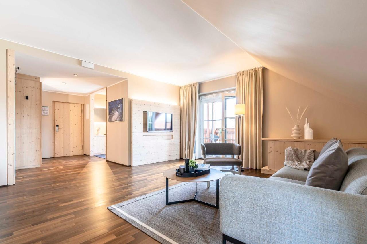 Hotel Feldmochinger Hof 4*