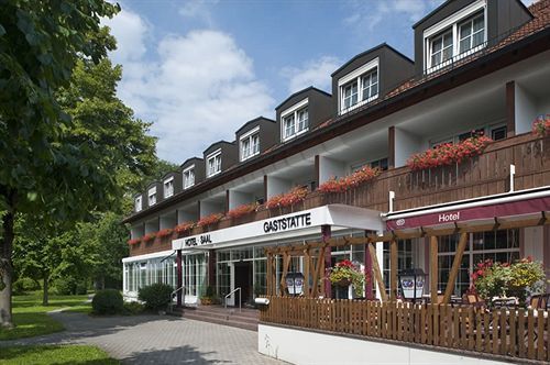 Feldmochinger Hof 4*